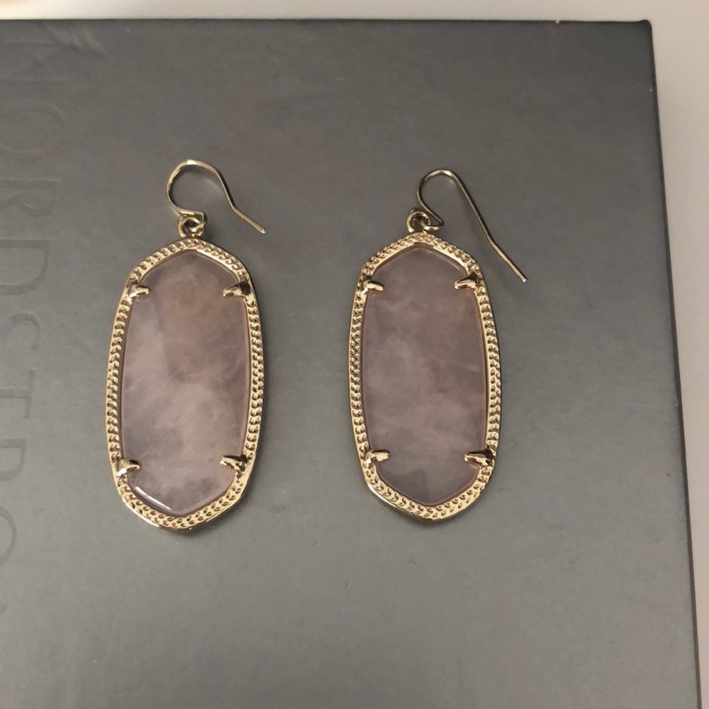 Kendra Scott Elle gold earrings in Rose Quartz